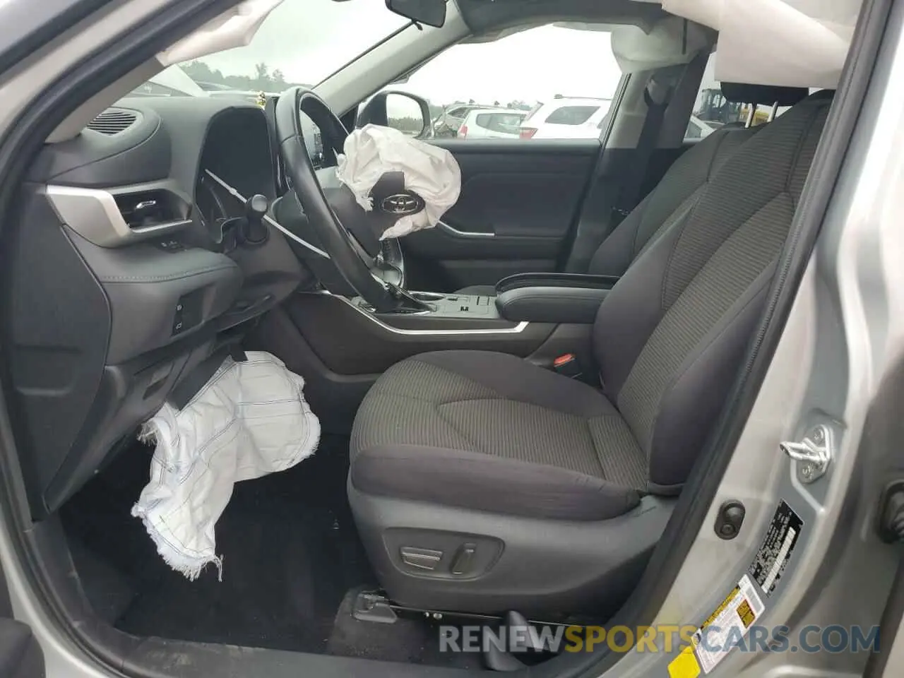7 Photograph of a damaged car 5TDZZRAH4NS116375 TOYOTA HIGHLANDER 2022