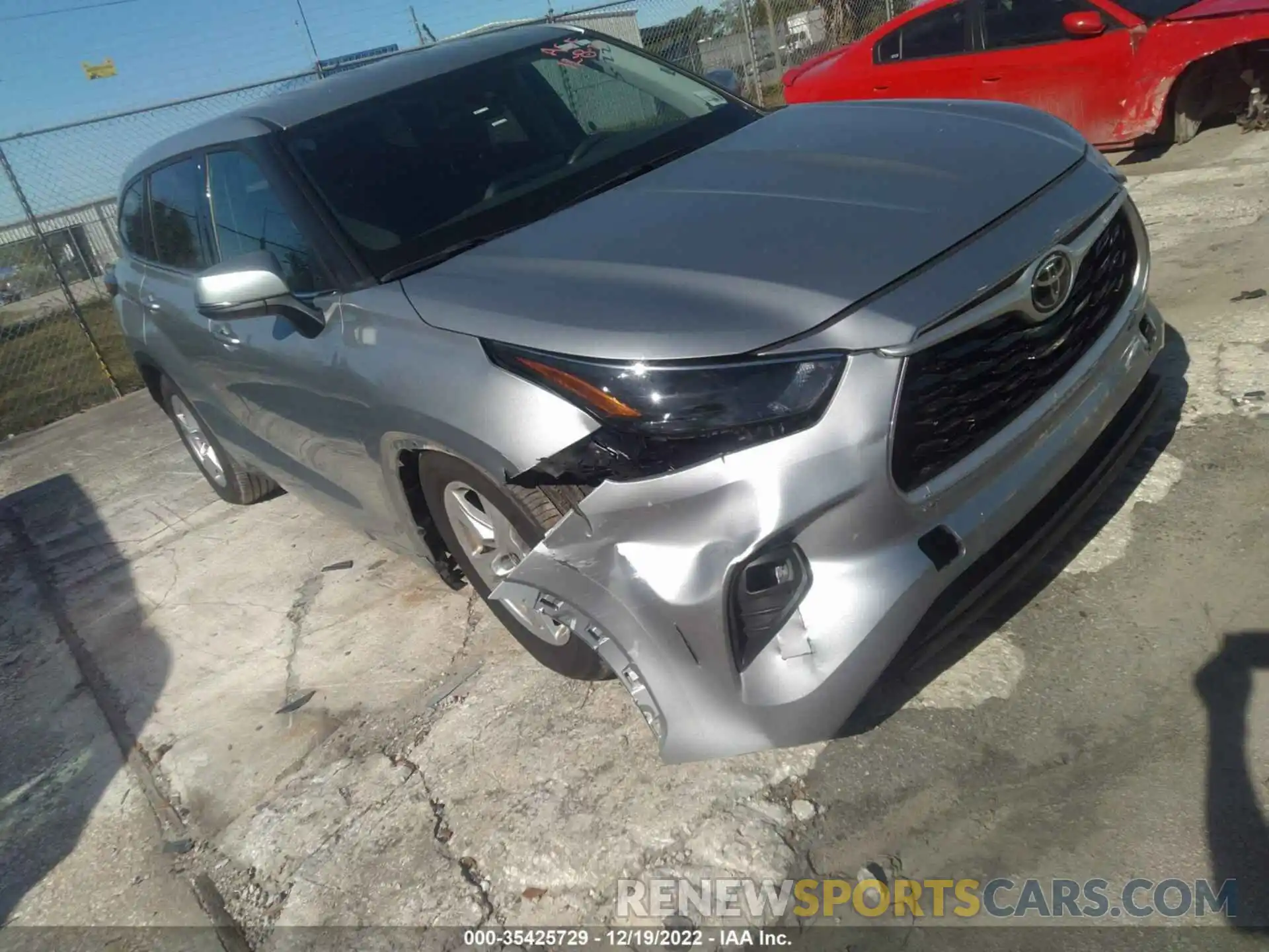 6 Photograph of a damaged car 5TDZZRAH5NS092295 TOYOTA HIGHLANDER 2022