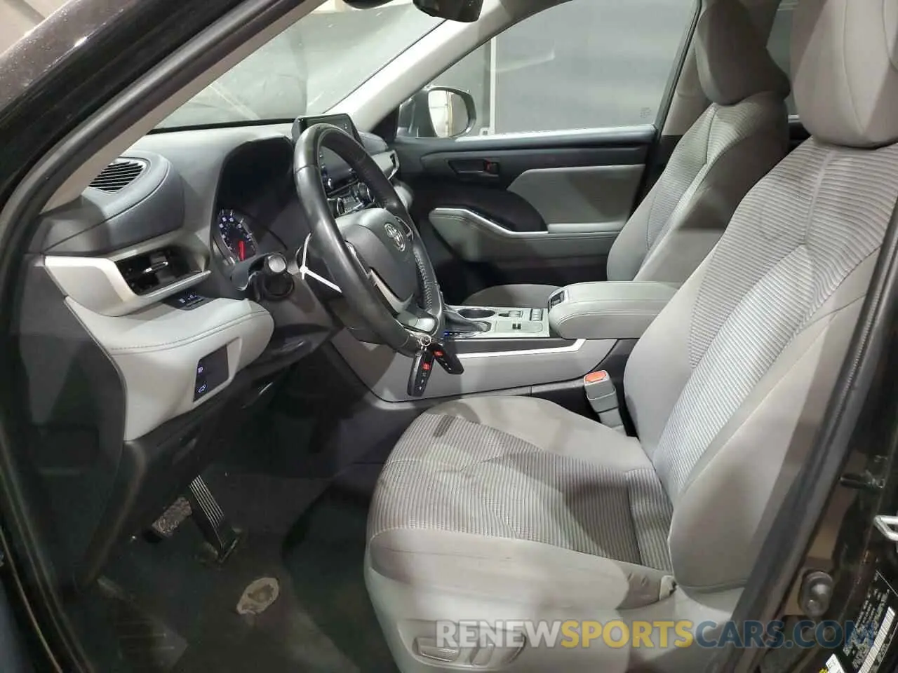 7 Photograph of a damaged car 5TDZZRAH5NS115901 TOYOTA HIGHLANDER 2022