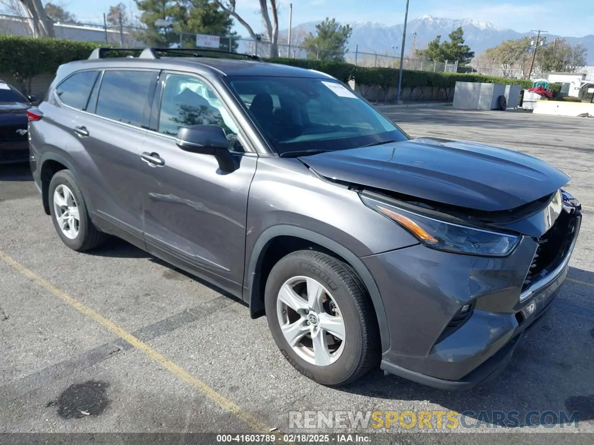 1 Photograph of a damaged car 5TDZZRAH5NS122458 TOYOTA HIGHLANDER 2022
