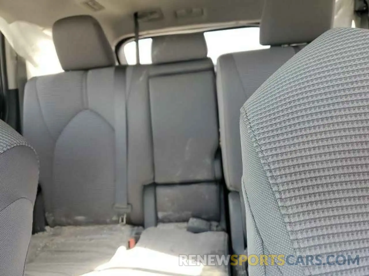 10 Photograph of a damaged car 5TDZZRAH5NS131788 TOYOTA HIGHLANDER 2022
