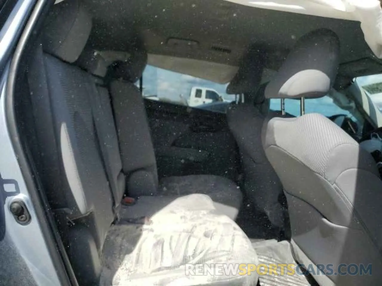 11 Photograph of a damaged car 5TDZZRAH5NS131788 TOYOTA HIGHLANDER 2022