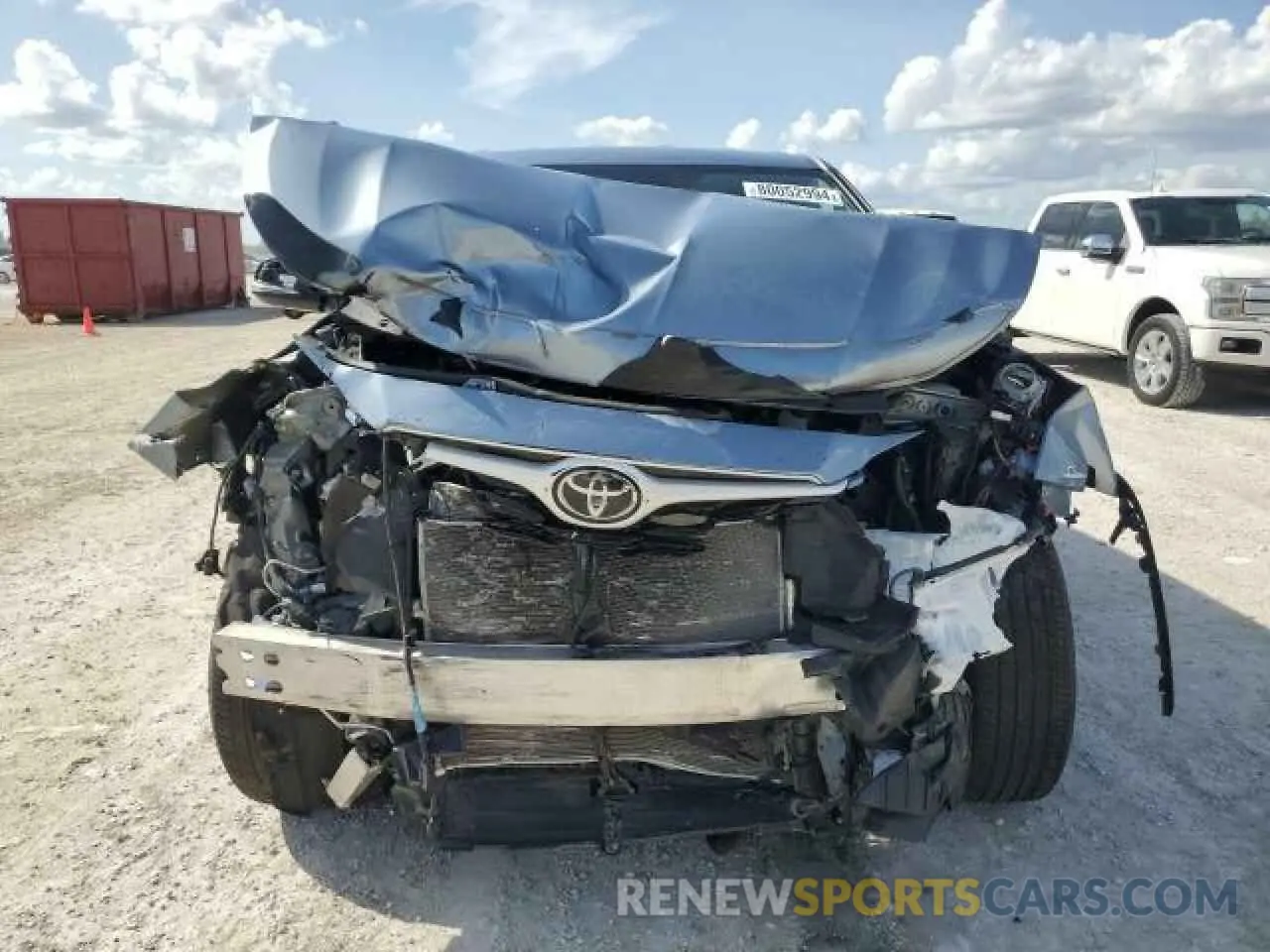 5 Photograph of a damaged car 5TDZZRAH5NS131788 TOYOTA HIGHLANDER 2022