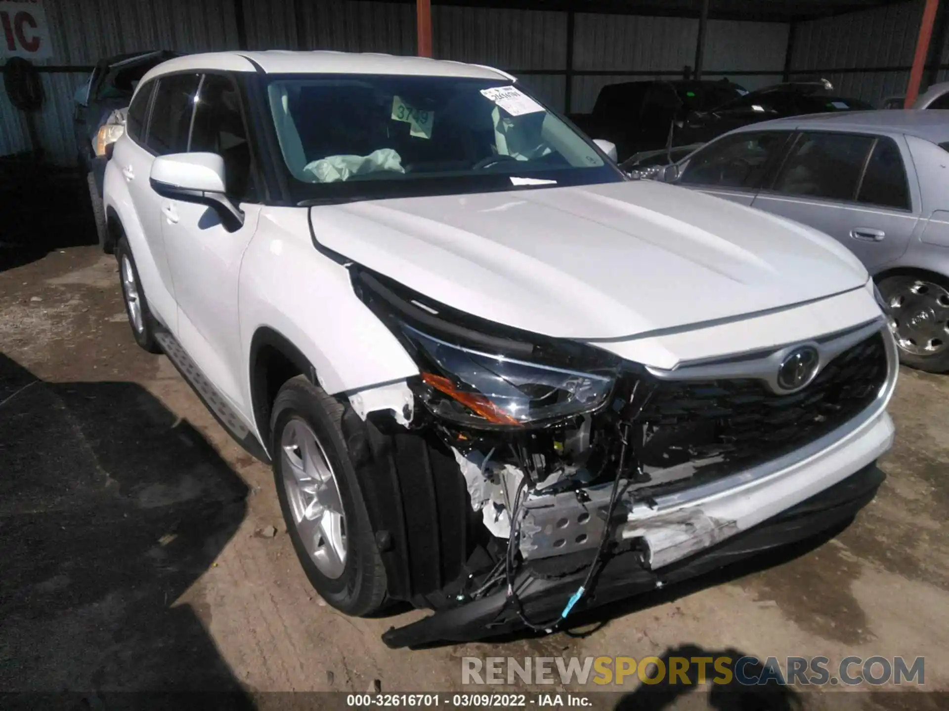 6 Photograph of a damaged car 5TDZZRAH9NS105971 TOYOTA HIGHLANDER 2022