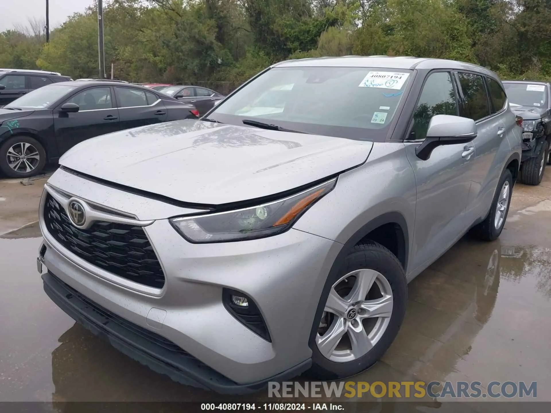 2 Photograph of a damaged car 5TDZZRAH9NS134676 TOYOTA HIGHLANDER 2022