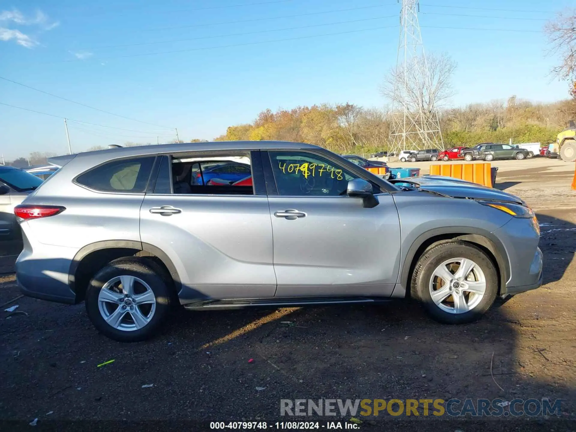 13 Photograph of a damaged car 5TDZZRAH9NS137948 TOYOTA HIGHLANDER 2022