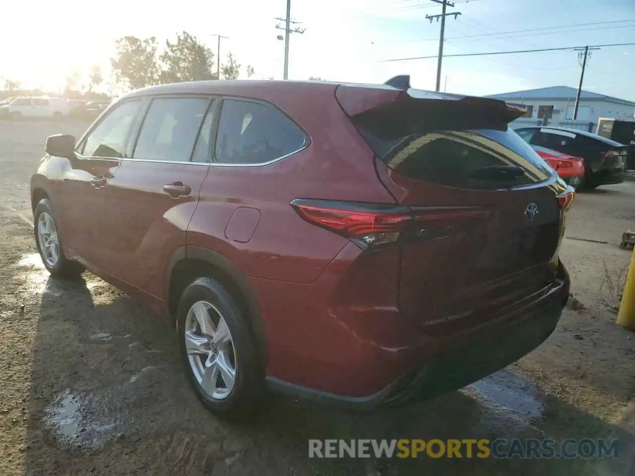 3 Photograph of a damaged car 5TDZZRAH9NS554874 TOYOTA HIGHLANDER 2022