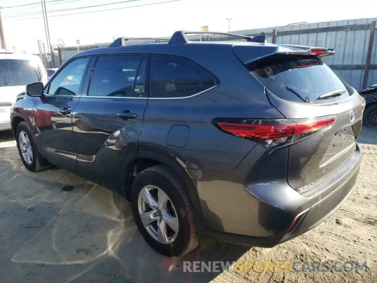 3 Photograph of a damaged car 5TDZZRAHXNS107079 TOYOTA HIGHLANDER 2022