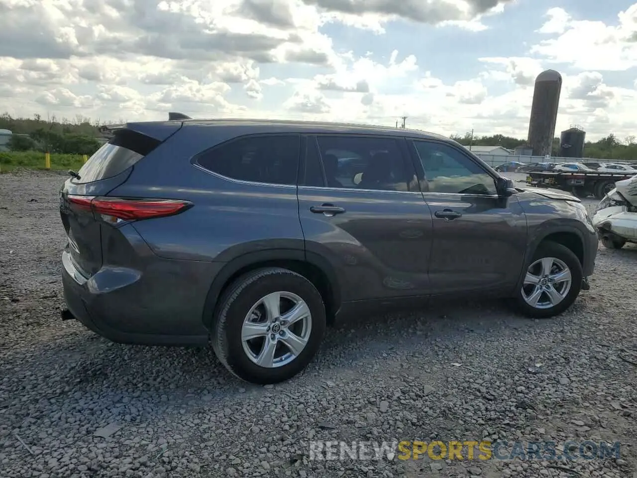 3 Photograph of a damaged car 5TDZZRAHXNS554186 TOYOTA HIGHLANDER 2022