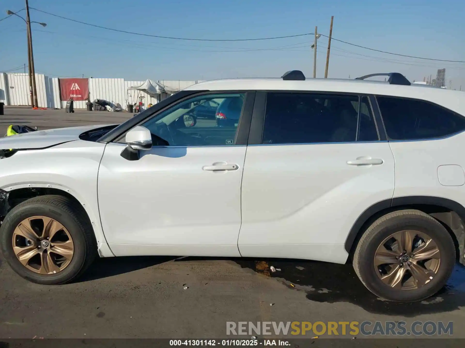 15 Photograph of a damaged car 5TDAARAH6PS525470 TOYOTA HIGHLANDER 2023