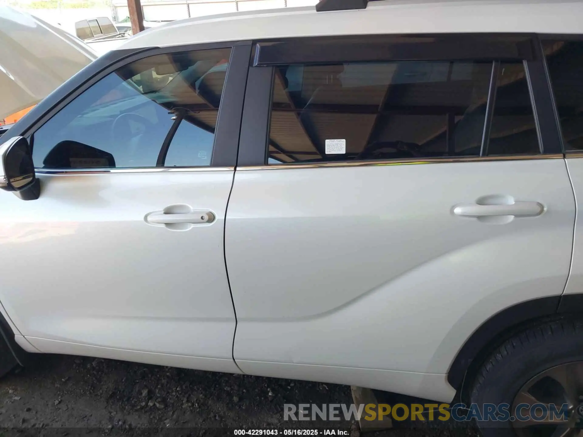 14 Photograph of a damaged car 5TDAARAH7PS017203 TOYOTA HIGHLANDER 2023