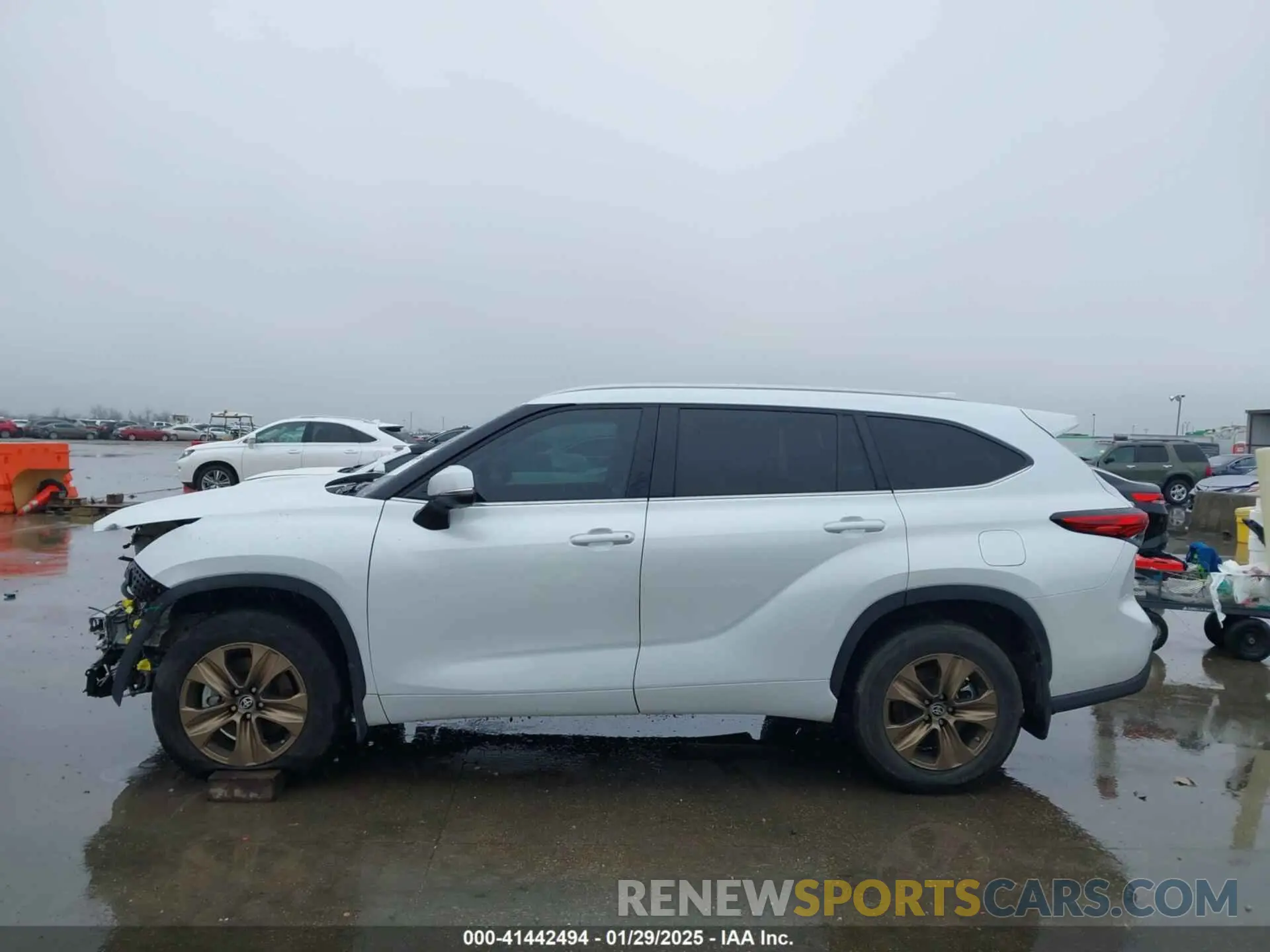 15 Photograph of a damaged car 5TDAARAH7PS519564 TOYOTA HIGHLANDER 2023