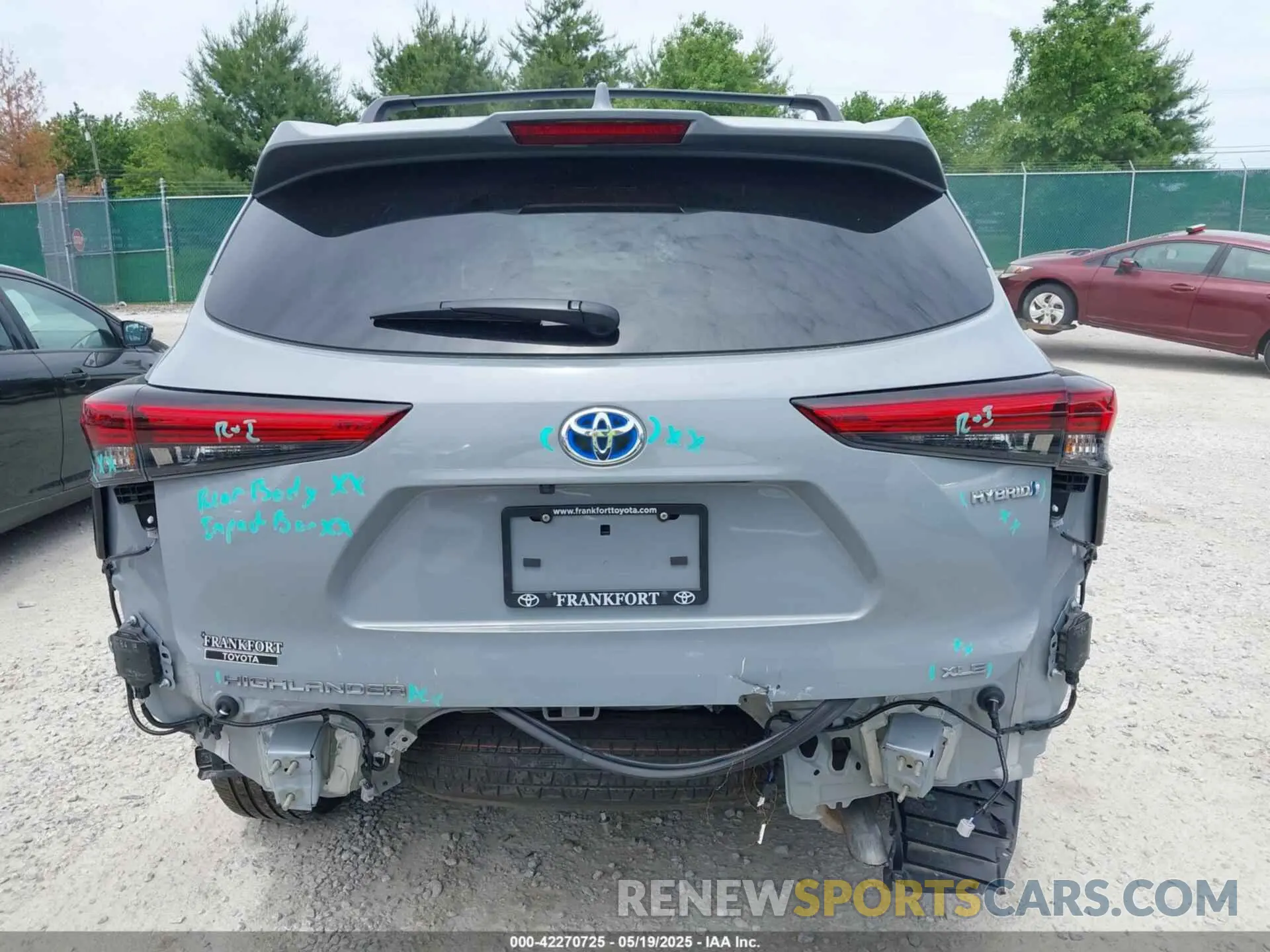 16 Photograph of a damaged car 5TDABRCH4PS563855 TOYOTA HIGHLANDER 2023