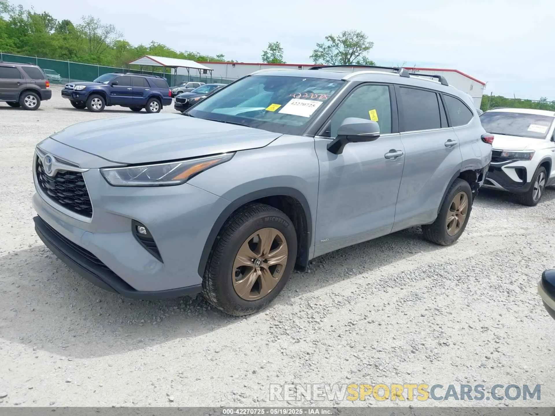 2 Photograph of a damaged car 5TDABRCH4PS563855 TOYOTA HIGHLANDER 2023