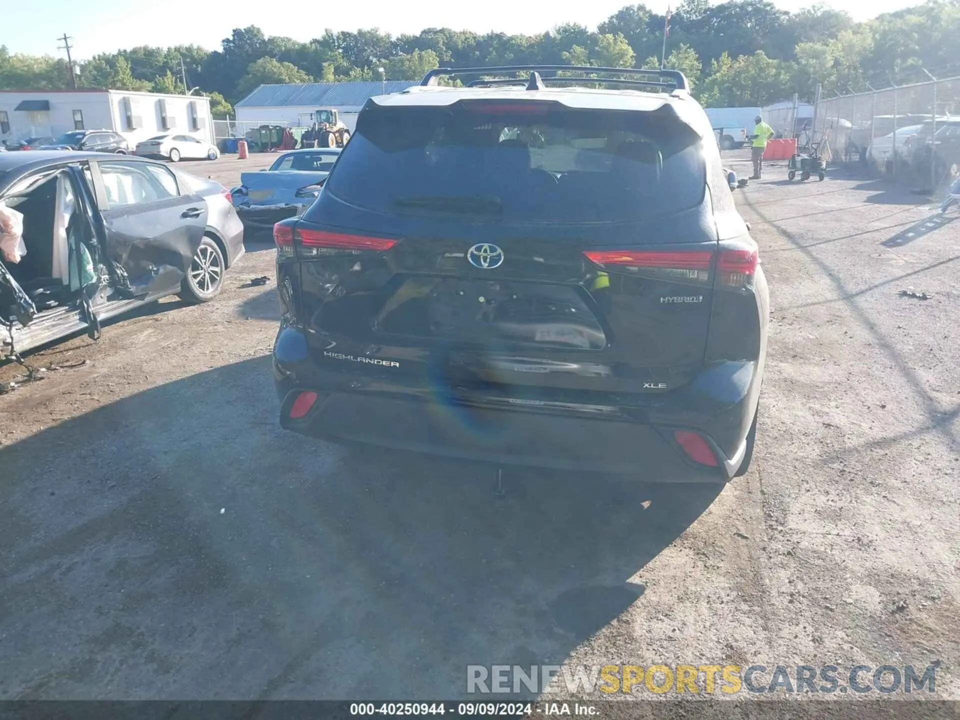 16 Photograph of a damaged car 5TDABRCH8PS570940 TOYOTA HIGHLANDER 2023