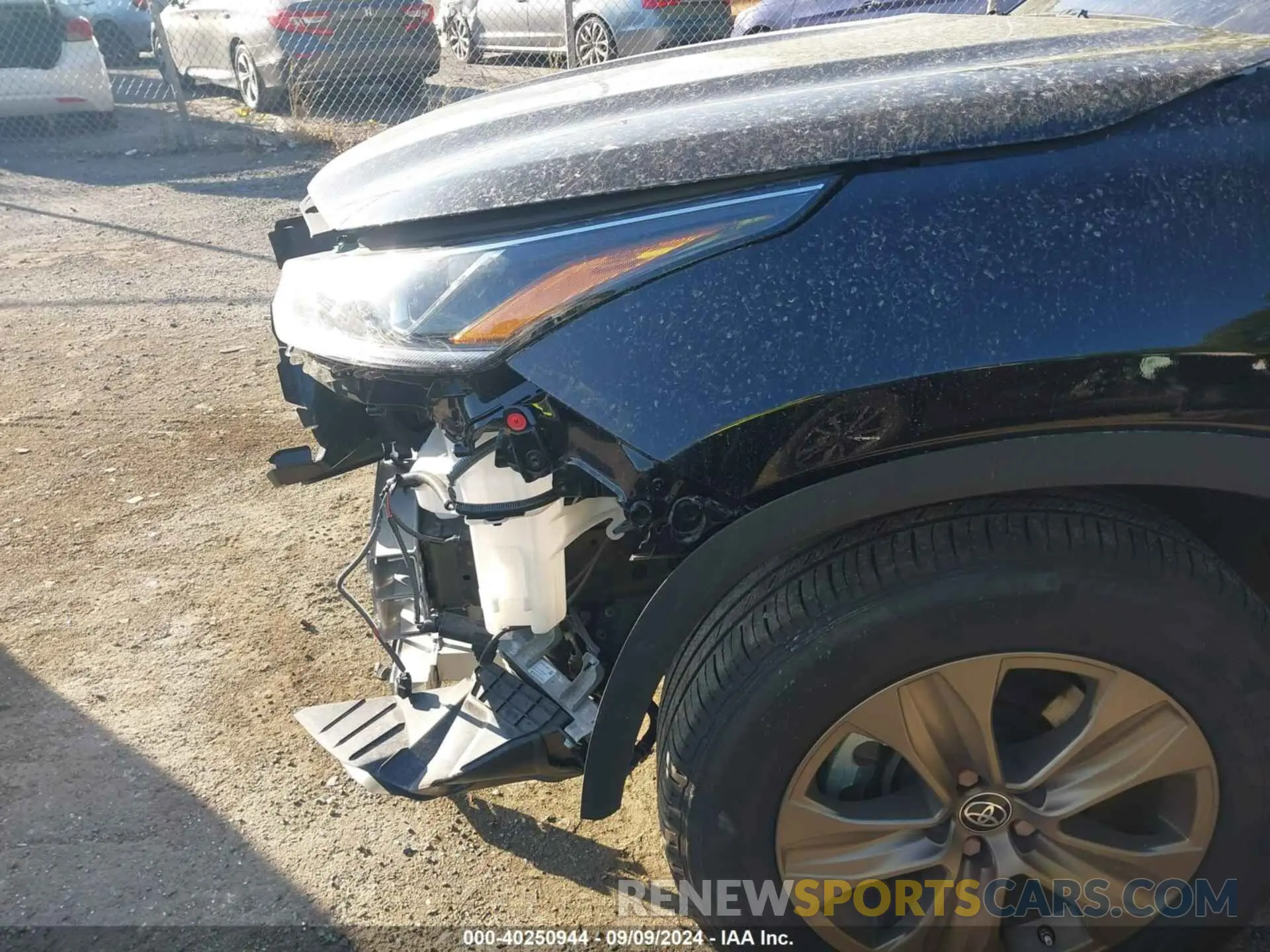 18 Photograph of a damaged car 5TDABRCH8PS570940 TOYOTA HIGHLANDER 2023