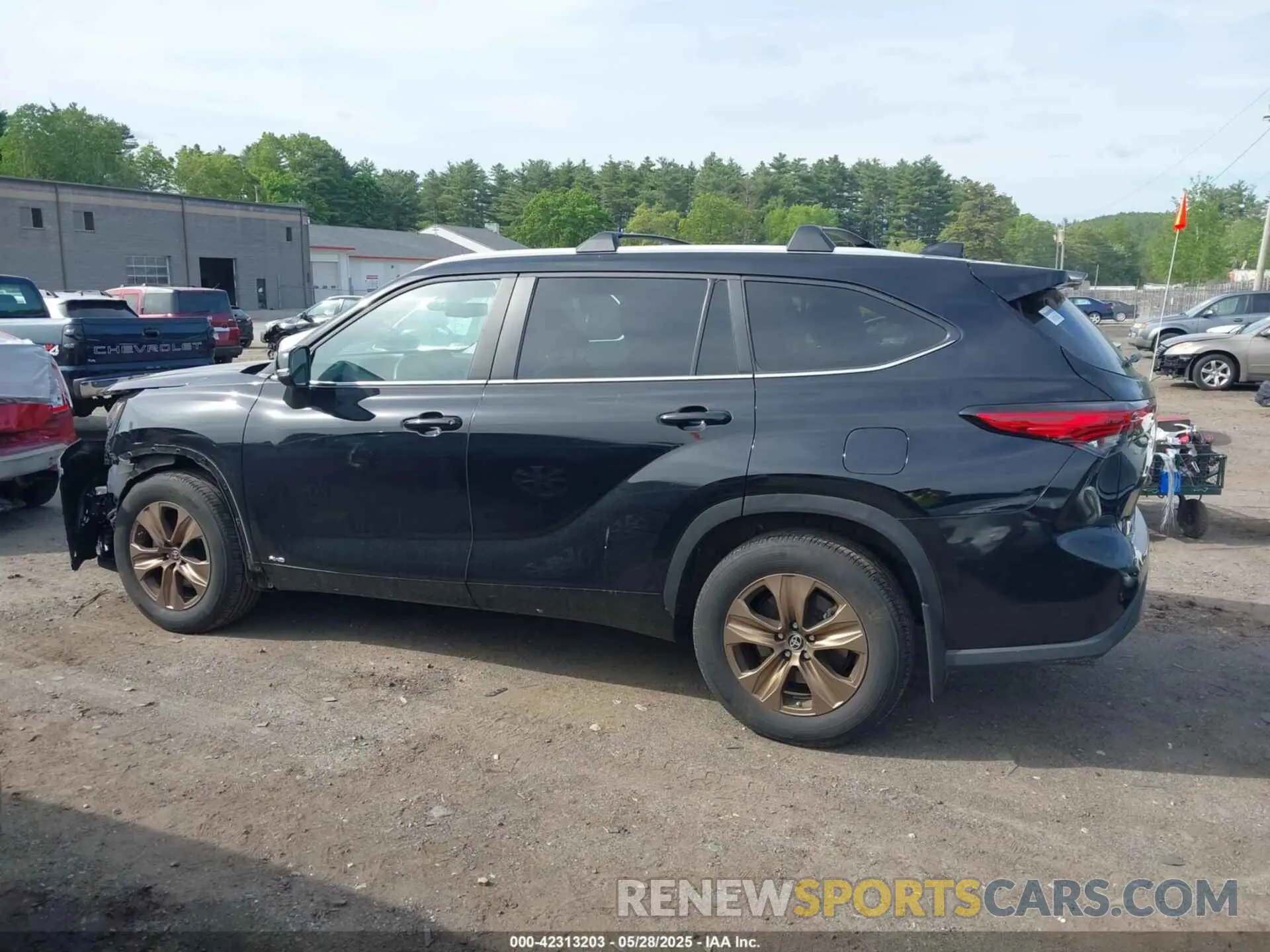 14 Photograph of a damaged car 5TDABRCH9PS135442 TOYOTA HIGHLANDER 2023