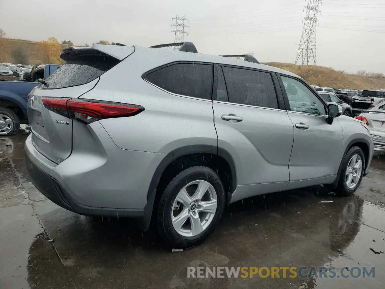 3 Photograph of a damaged car 5TDBBRCH0PS113799 TOYOTA HIGHLANDER 2023