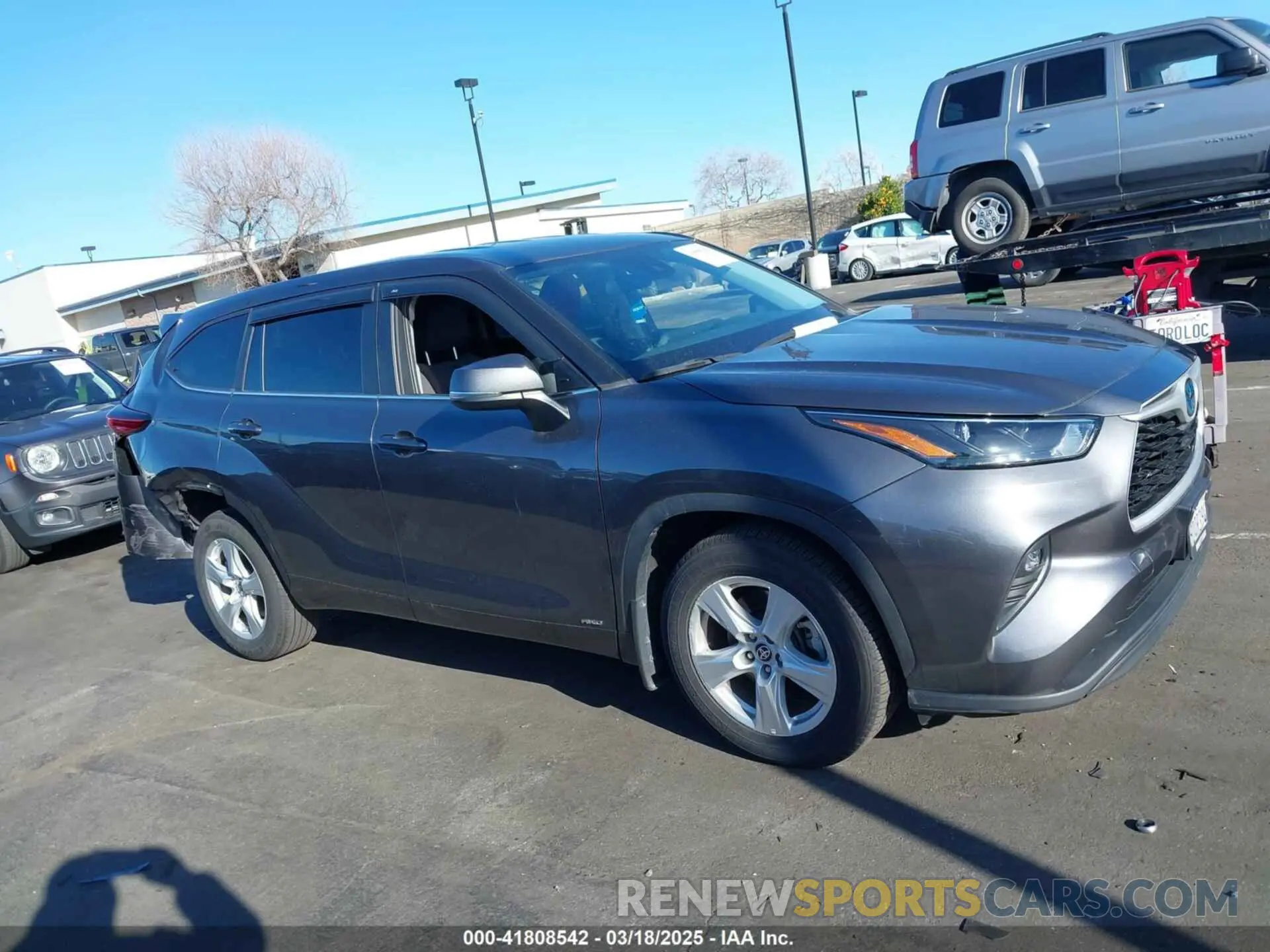 14 Photograph of a damaged car 5TDBBRCH4PS109738 TOYOTA HIGHLANDER 2023