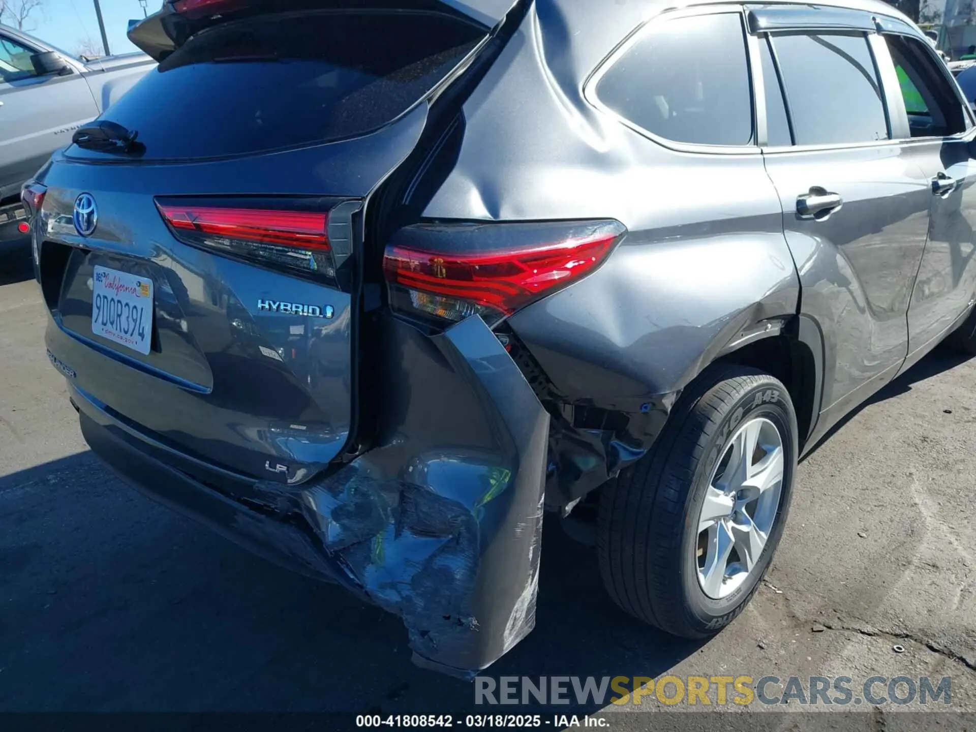 6 Photograph of a damaged car 5TDBBRCH4PS109738 TOYOTA HIGHLANDER 2023