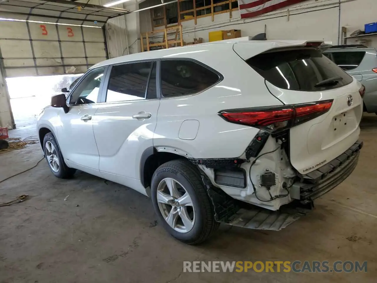 2 Photograph of a damaged car 5TDBBRCH7PS121530 TOYOTA HIGHLANDER 2023