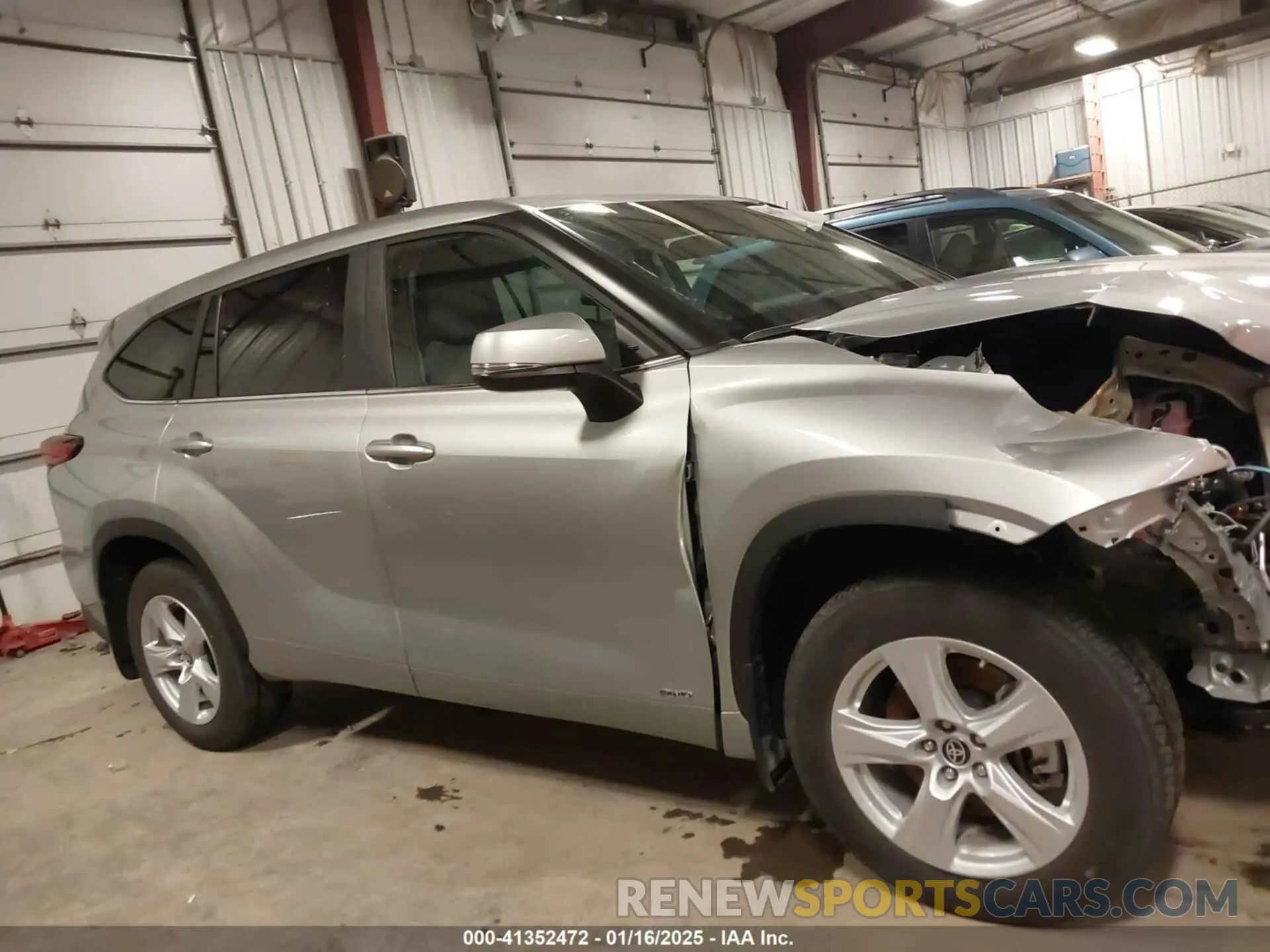 14 Photograph of a damaged car 5TDBBRCH7PS570304 TOYOTA HIGHLANDER 2023