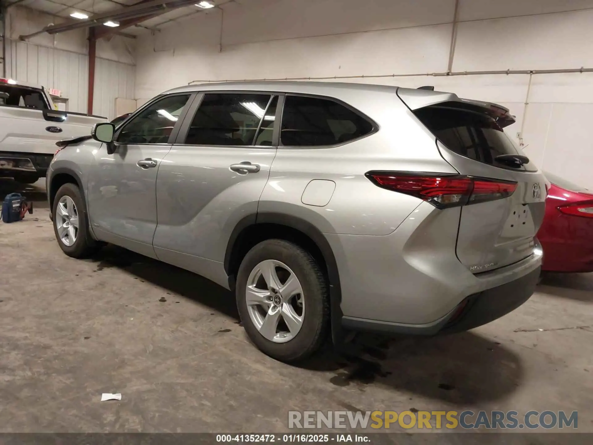 3 Photograph of a damaged car 5TDBBRCH7PS570304 TOYOTA HIGHLANDER 2023