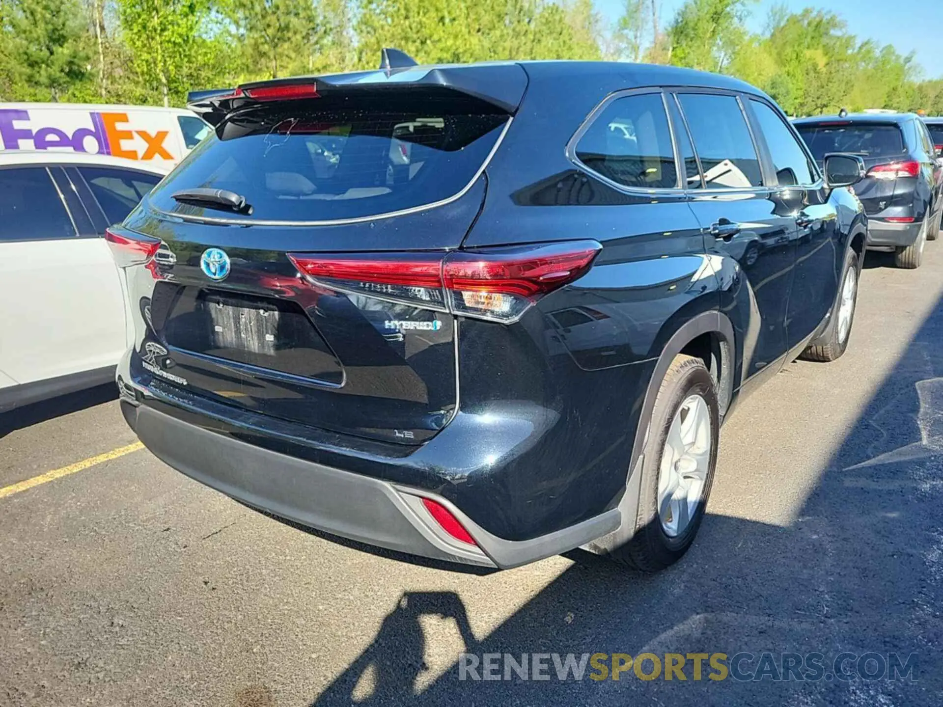 10 Photograph of a damaged car 5TDBBRCH7PS591671 TOYOTA HIGHLANDER 2023