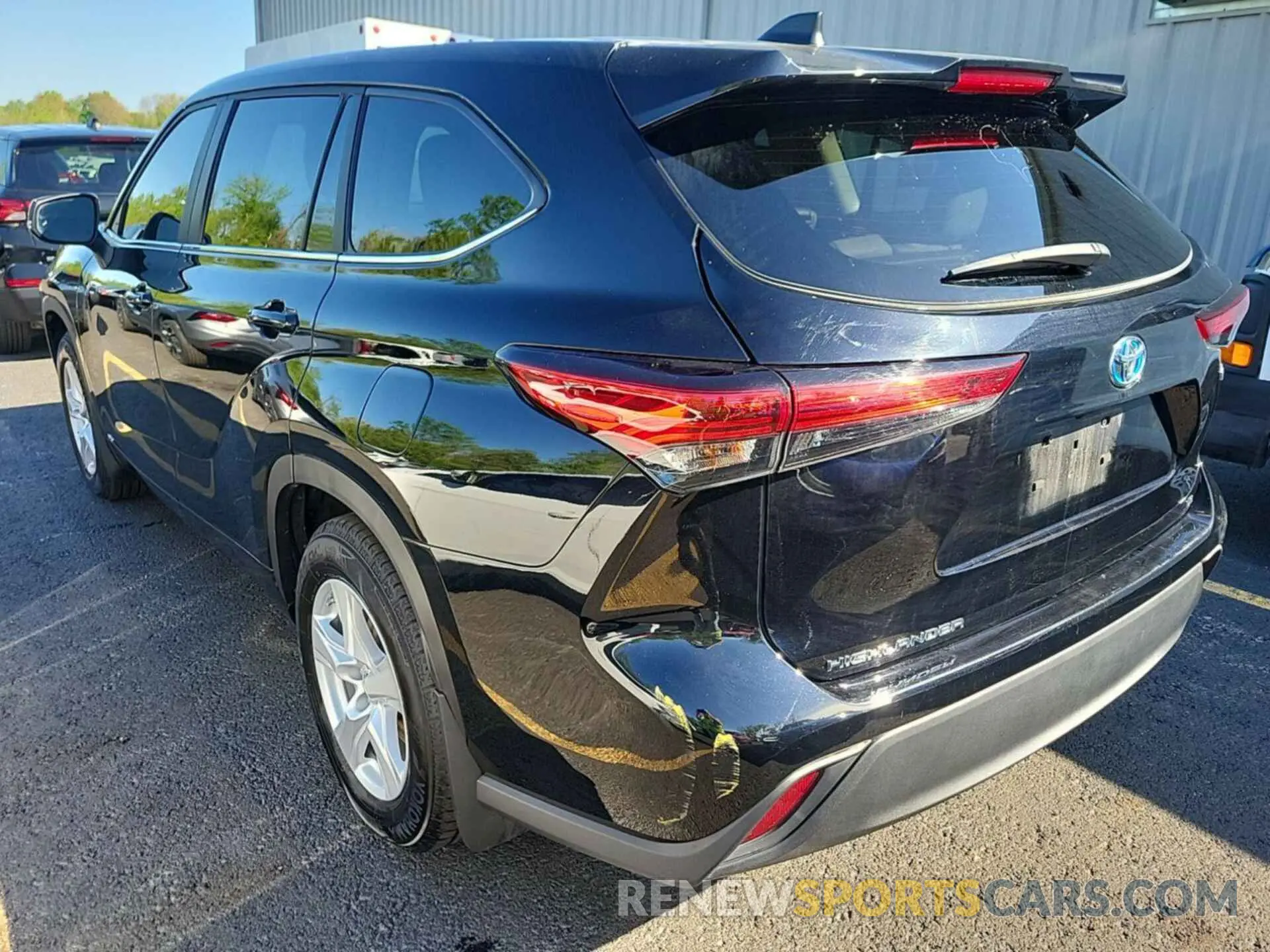 5 Photograph of a damaged car 5TDBBRCH7PS591671 TOYOTA HIGHLANDER 2023