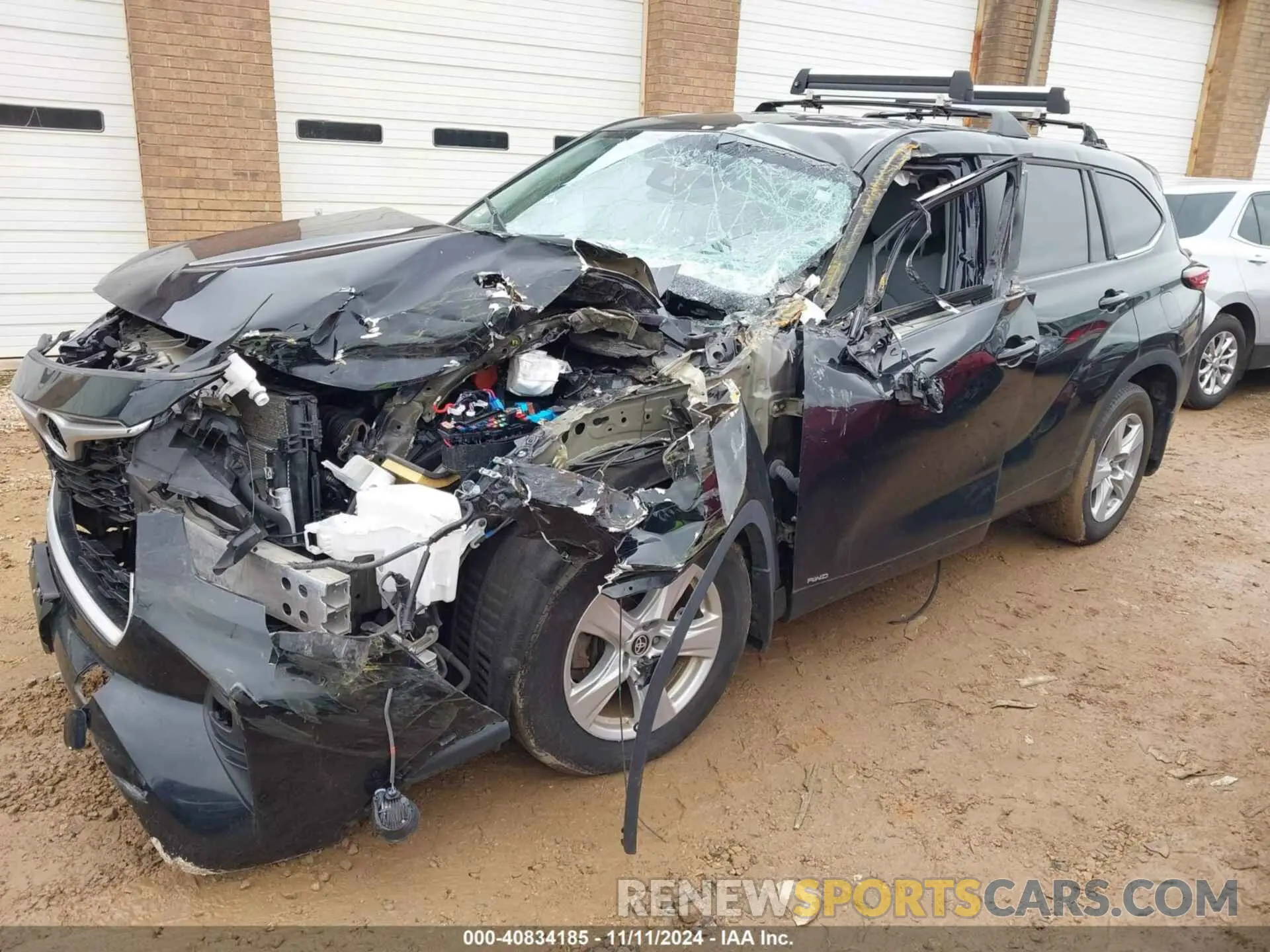 2 Photograph of a damaged car 5TDBBRCHXPS566778 TOYOTA HIGHLANDER 2023