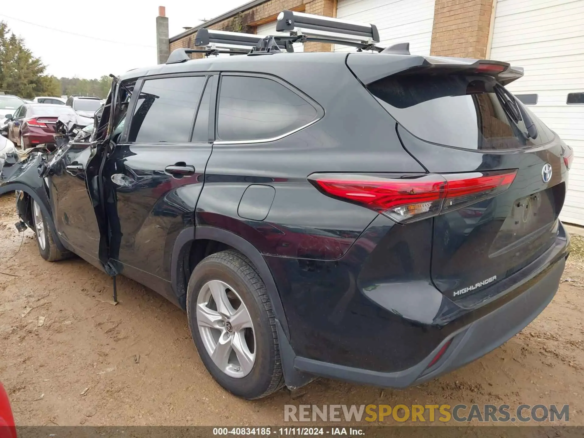 3 Photograph of a damaged car 5TDBBRCHXPS566778 TOYOTA HIGHLANDER 2023