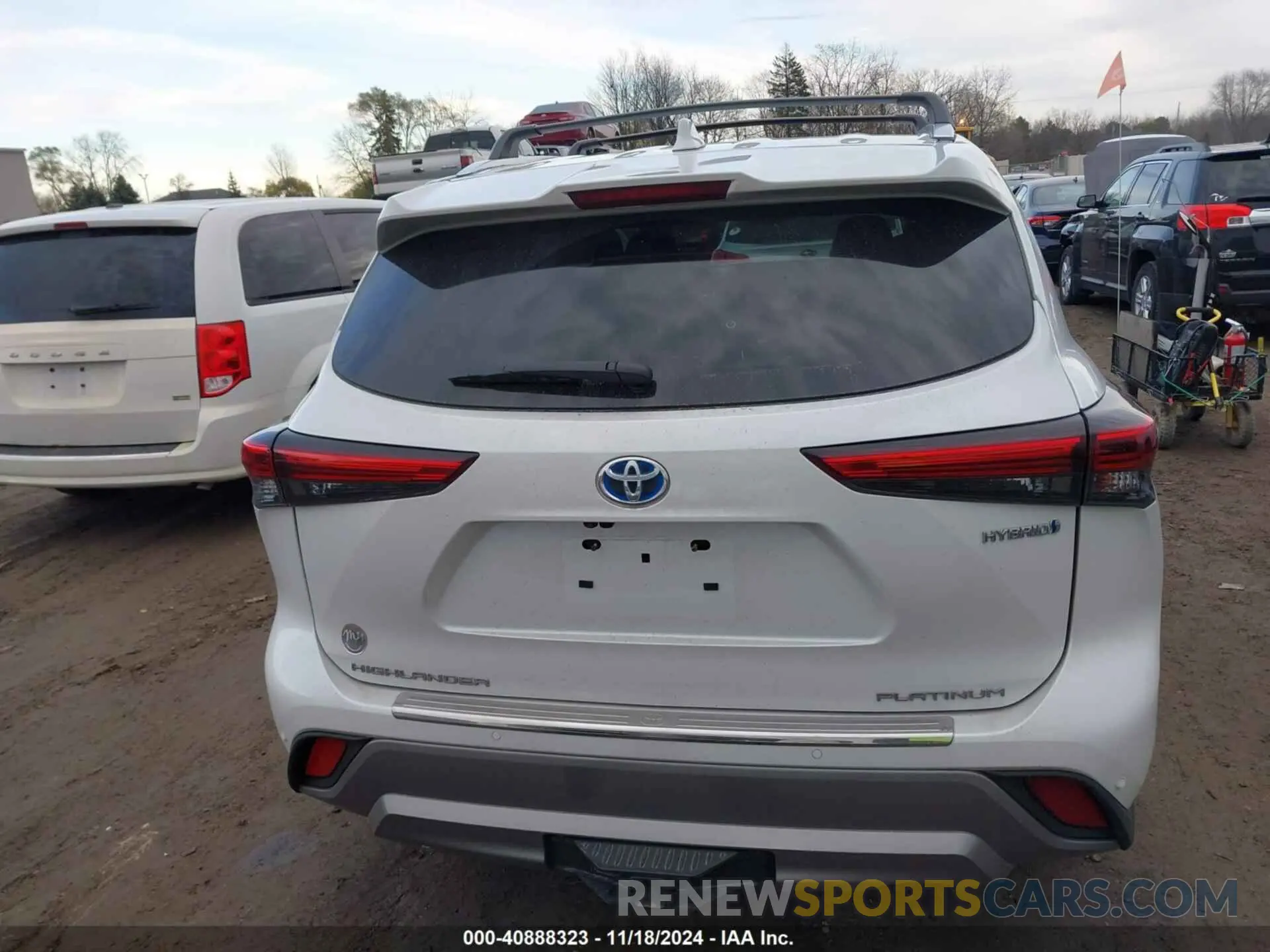 16 Photograph of a damaged car 5TDEBRCH0PS573347 TOYOTA HIGHLANDER 2023