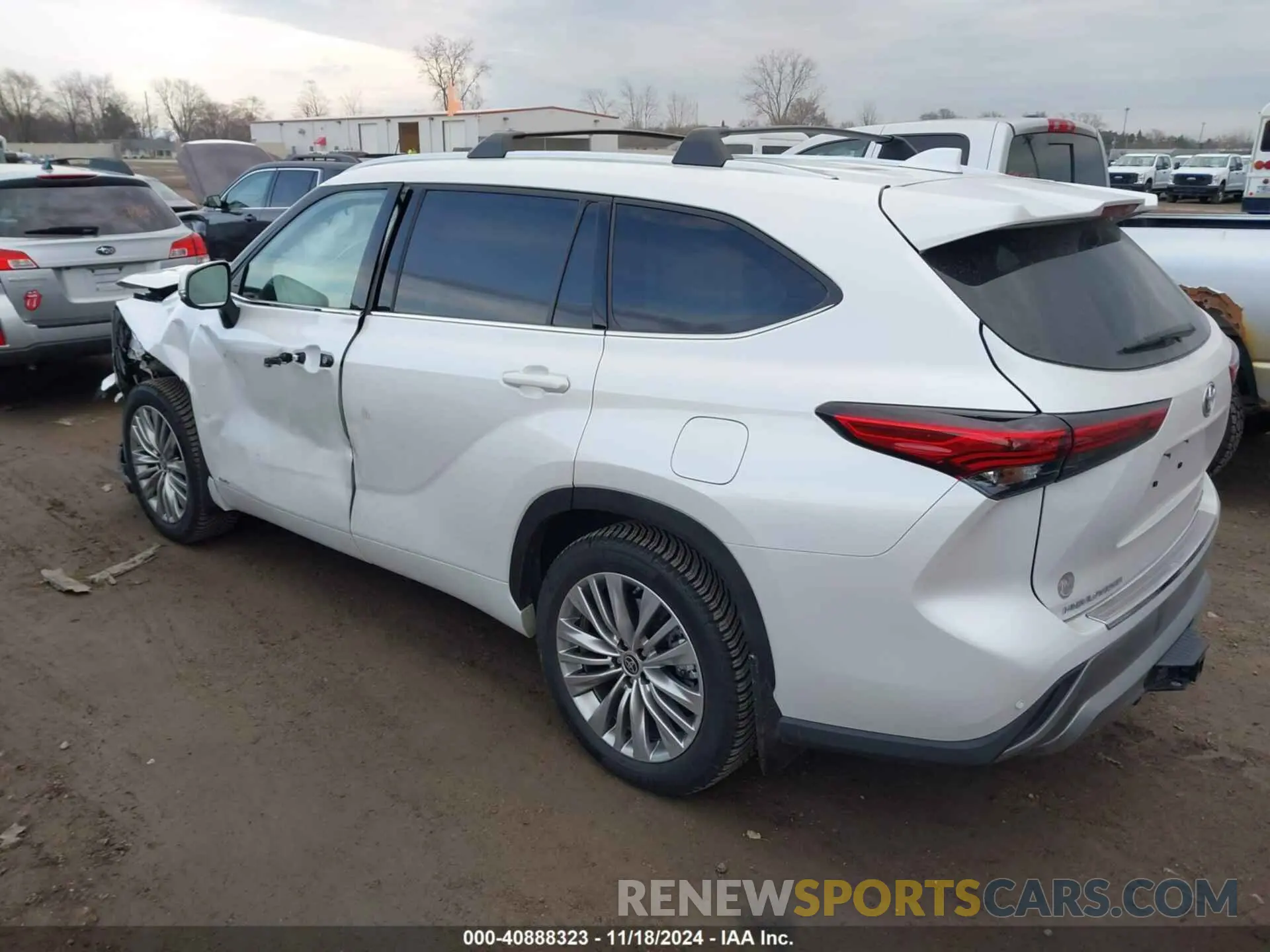 3 Photograph of a damaged car 5TDEBRCH0PS573347 TOYOTA HIGHLANDER 2023