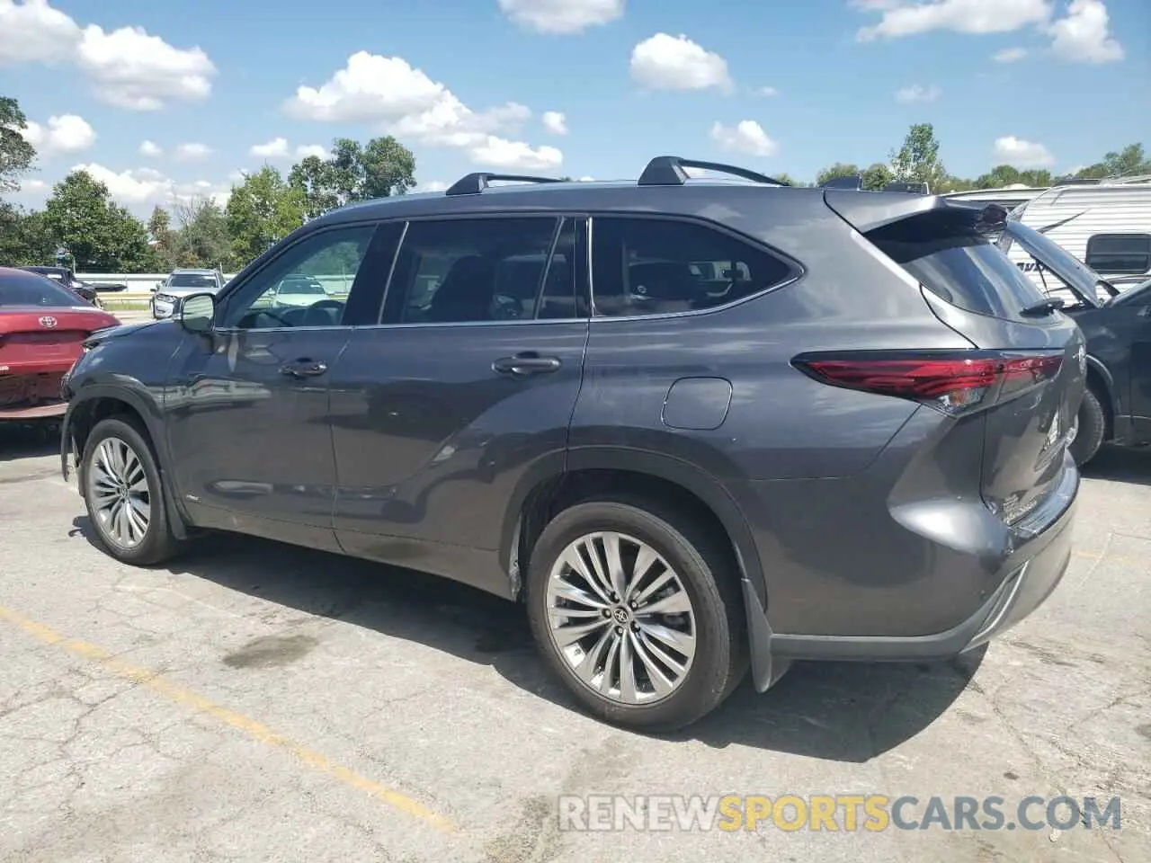 2 Photograph of a damaged car 5TDEBRCH9PS596352 TOYOTA HIGHLANDER 2023