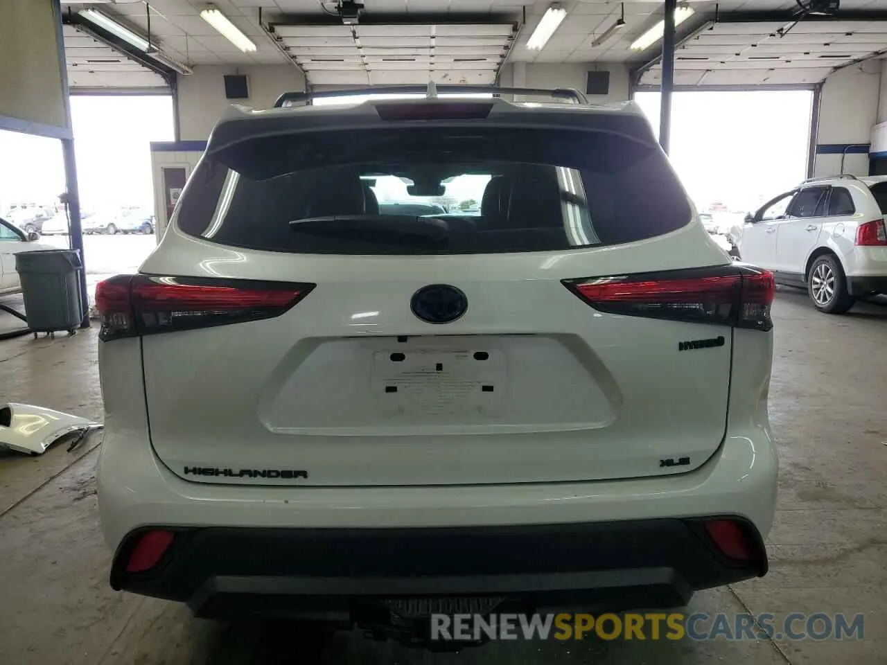 6 Photograph of a damaged car 5TDKARAHXPS021167 TOYOTA HIGHLANDER 2023