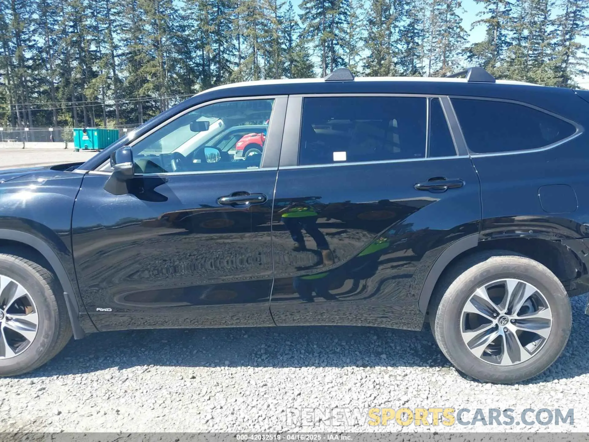 15 Photograph of a damaged car 5TDKBRCH0PS566577 TOYOTA HIGHLANDER 2023