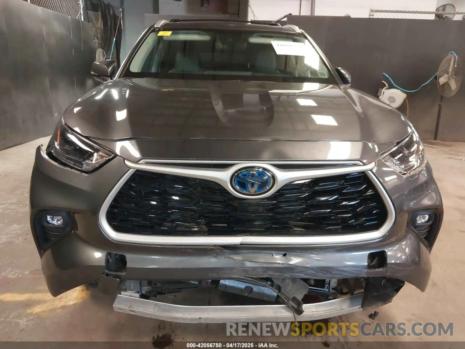 12 Photograph of a damaged car 5TDKBRCH0PS568989 TOYOTA HIGHLANDER 2023