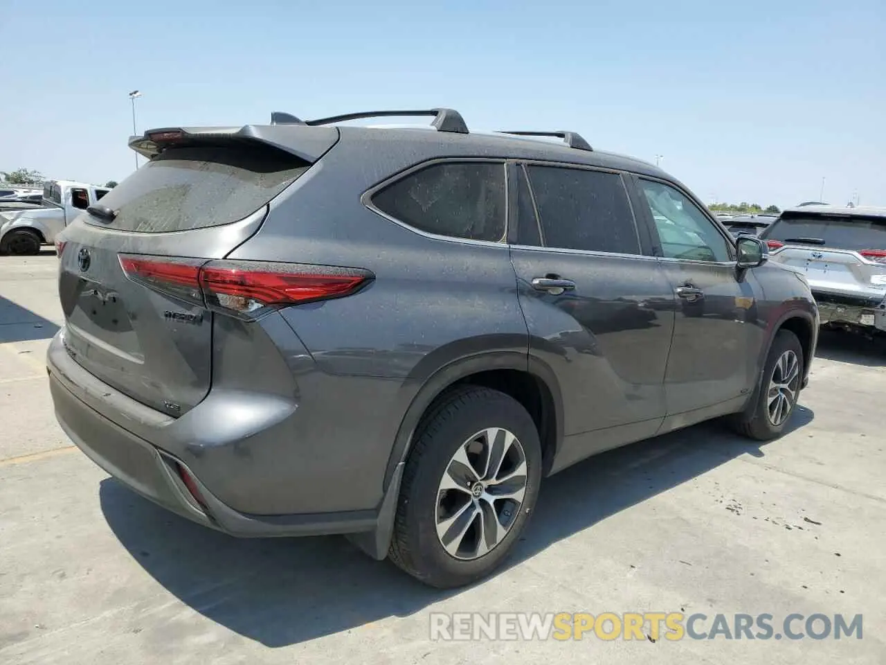 3 Photograph of a damaged car 5TDKBRCH0PS593844 TOYOTA HIGHLANDER 2023