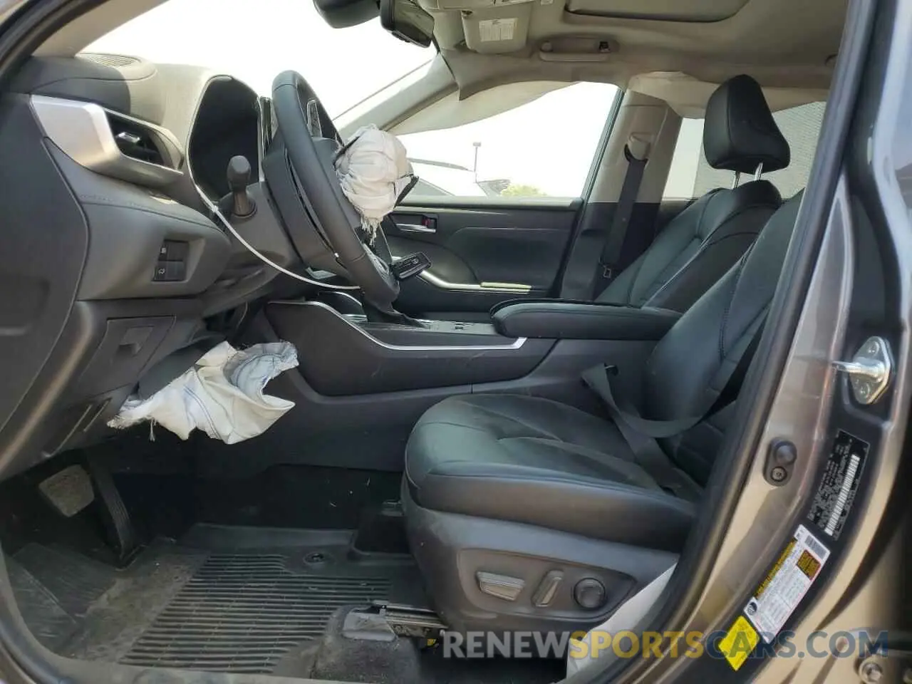 7 Photograph of a damaged car 5TDKBRCH0PS593844 TOYOTA HIGHLANDER 2023