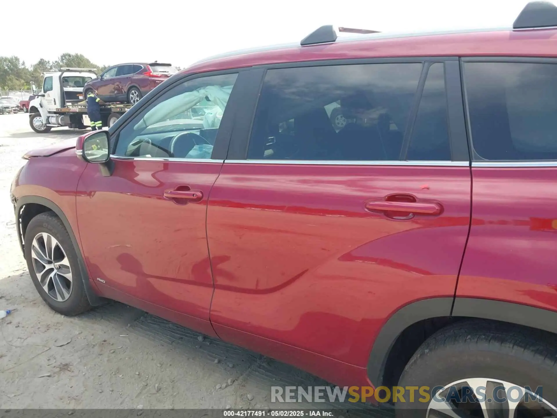 14 Photograph of a damaged car 5TDKBRCH1PS599281 TOYOTA HIGHLANDER 2023