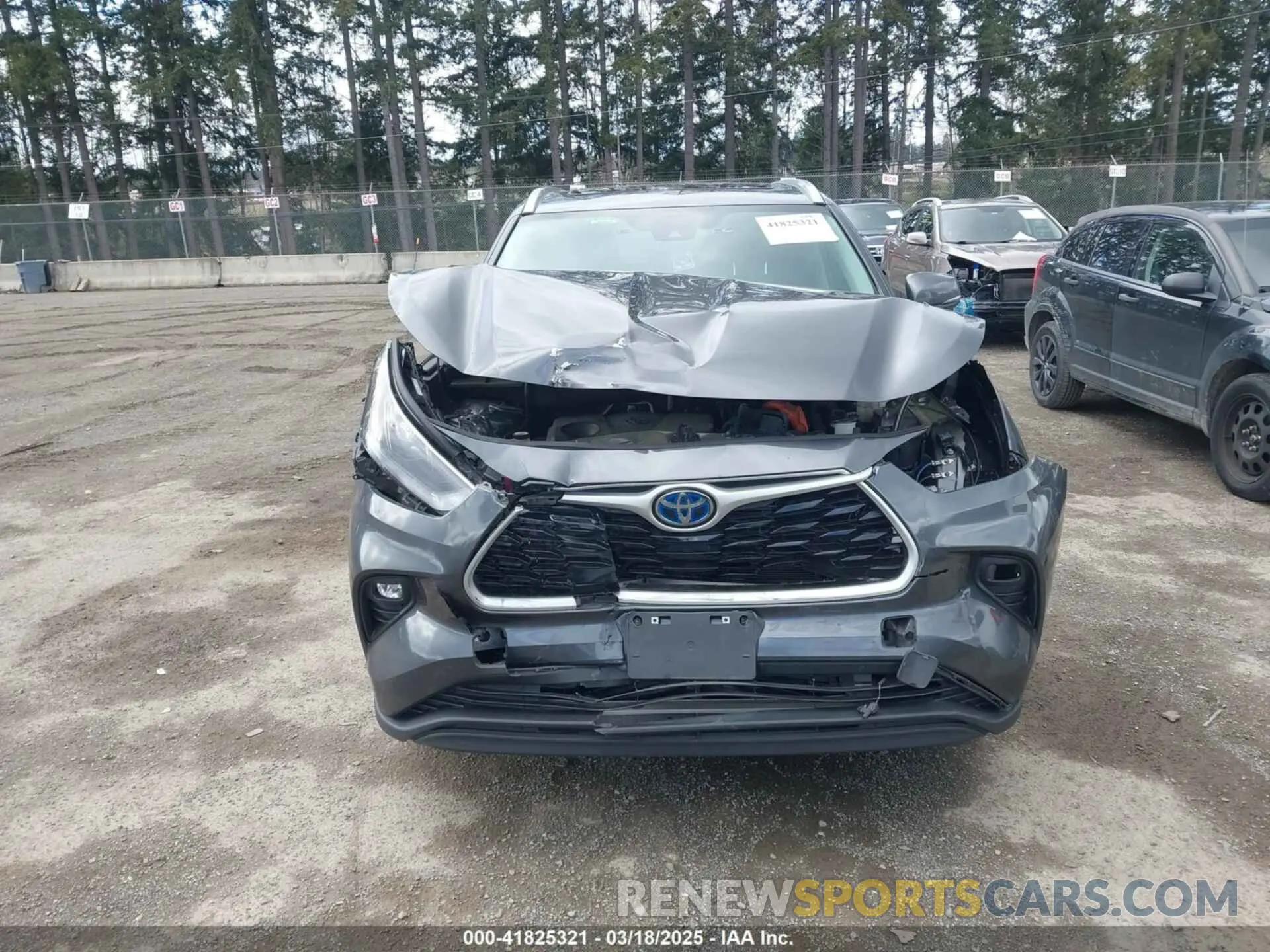 13 Photograph of a damaged car 5TDKBRCH2PS122939 TOYOTA HIGHLANDER 2023