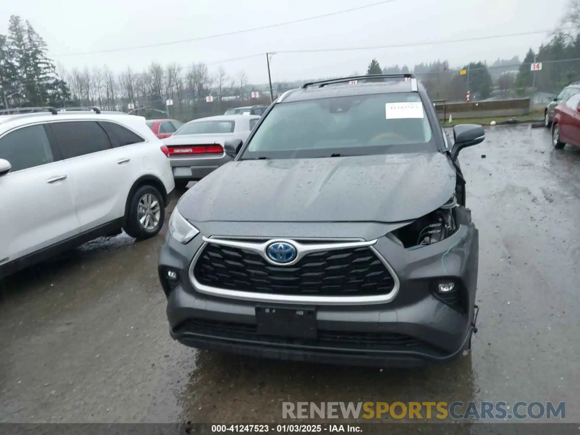 13 Photograph of a damaged car 5TDKBRCH3PS579565 TOYOTA HIGHLANDER 2023