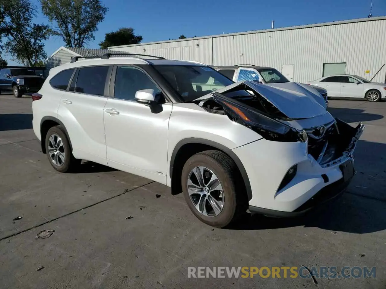 4 Photograph of a damaged car 5TDKBRCH4PS113997 TOYOTA HIGHLANDER 2023