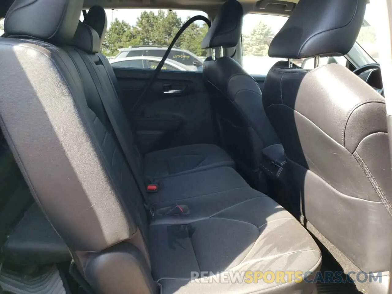 10 Photograph of a damaged car 5TDKBRCH5PS113748 TOYOTA HIGHLANDER 2023