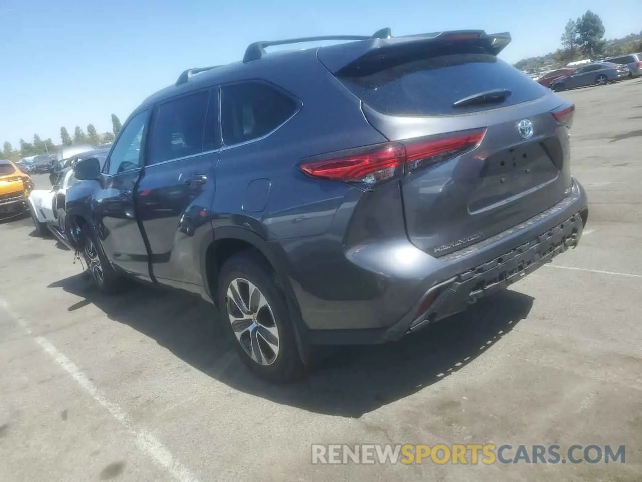 2 Photograph of a damaged car 5TDKBRCH7PS599799 TOYOTA HIGHLANDER 2023