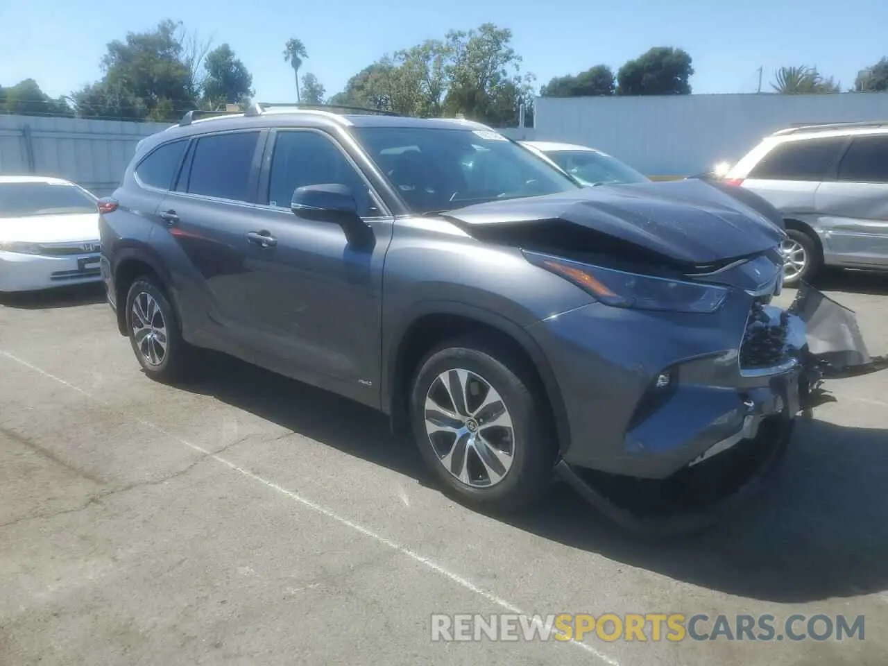 4 Photograph of a damaged car 5TDKBRCH7PS599799 TOYOTA HIGHLANDER 2023
