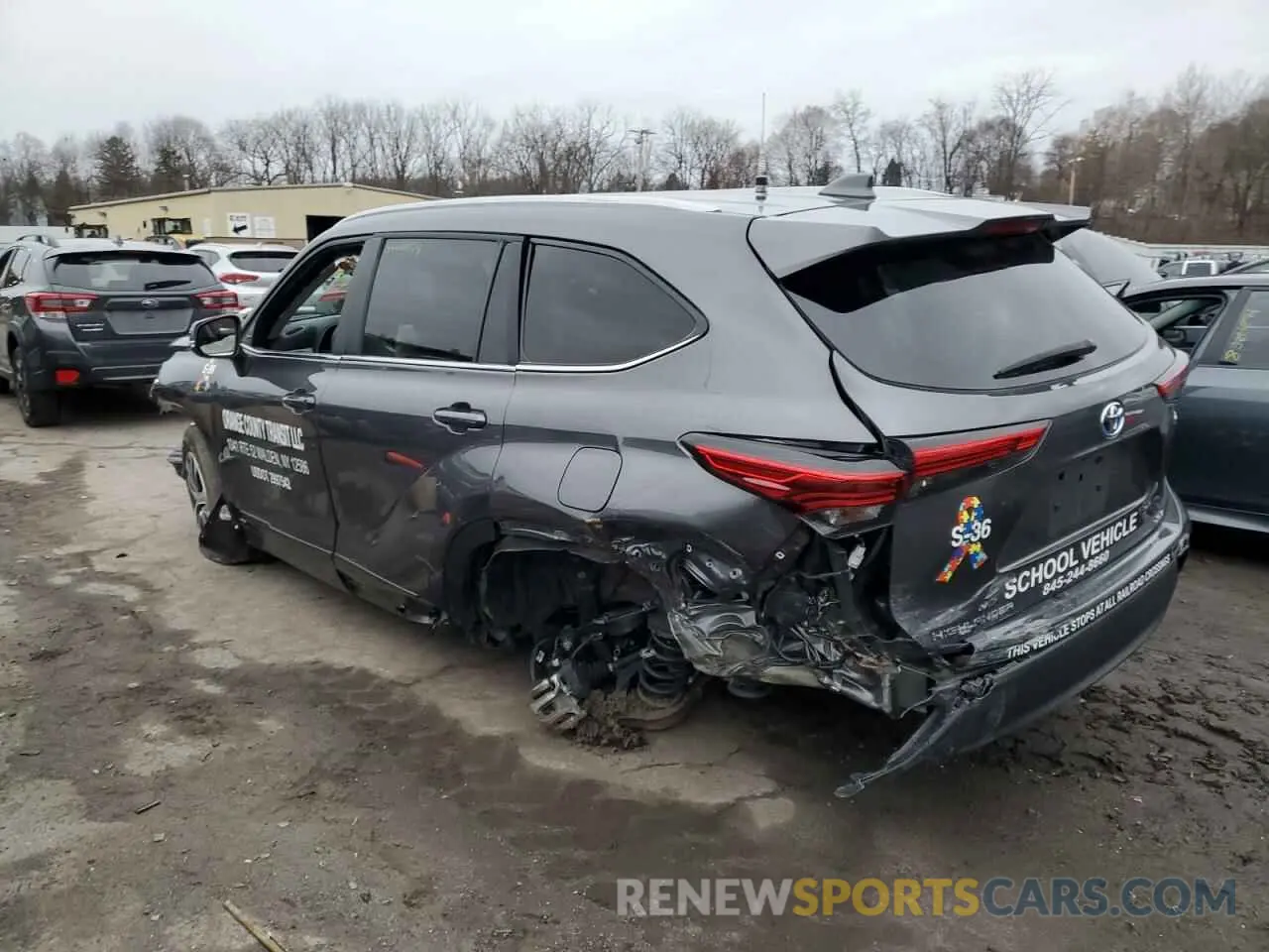 2 Photograph of a damaged car 5TDKBRCHXPS582057 TOYOTA HIGHLANDER 2023