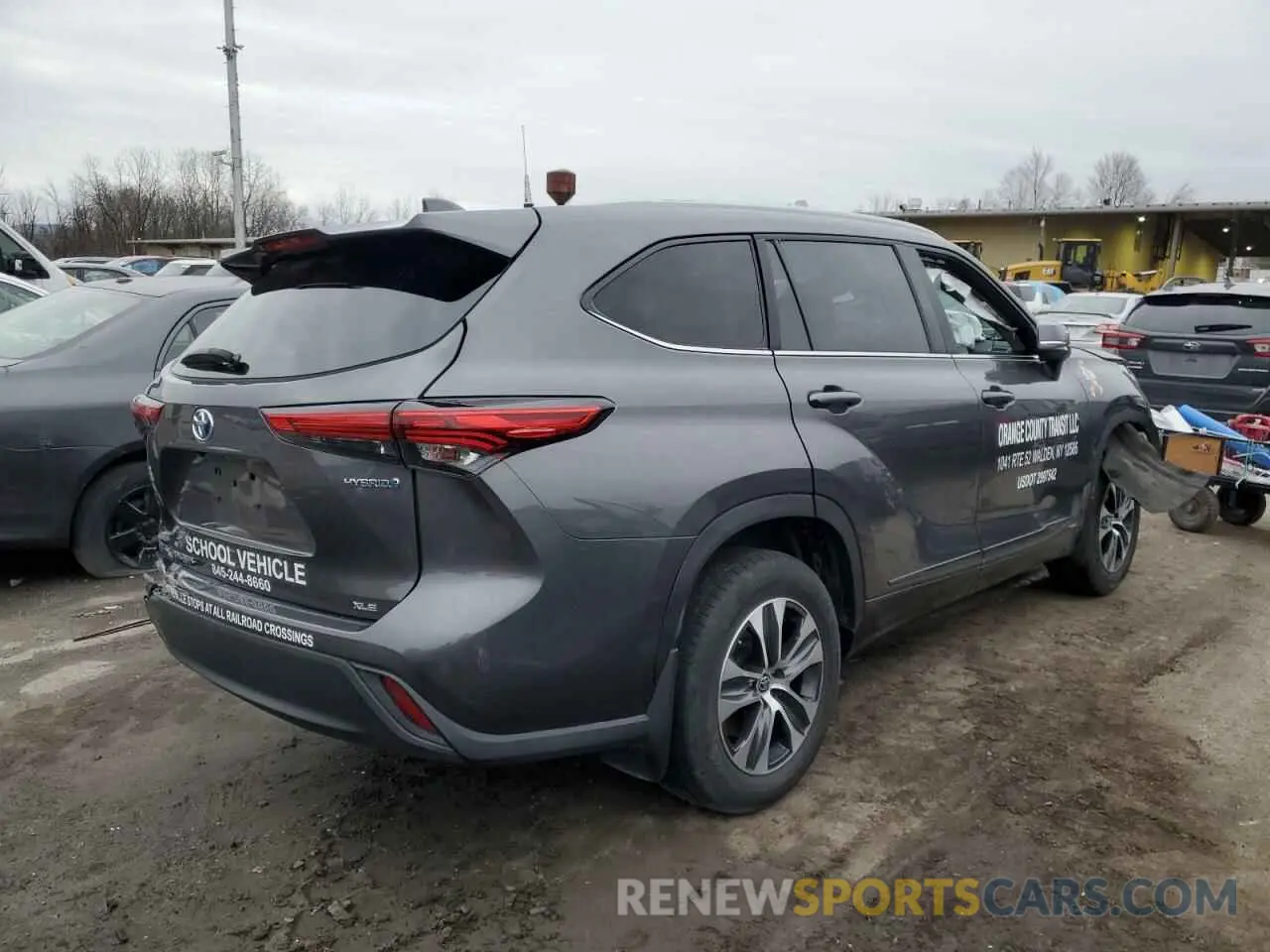 3 Photograph of a damaged car 5TDKBRCHXPS582057 TOYOTA HIGHLANDER 2023