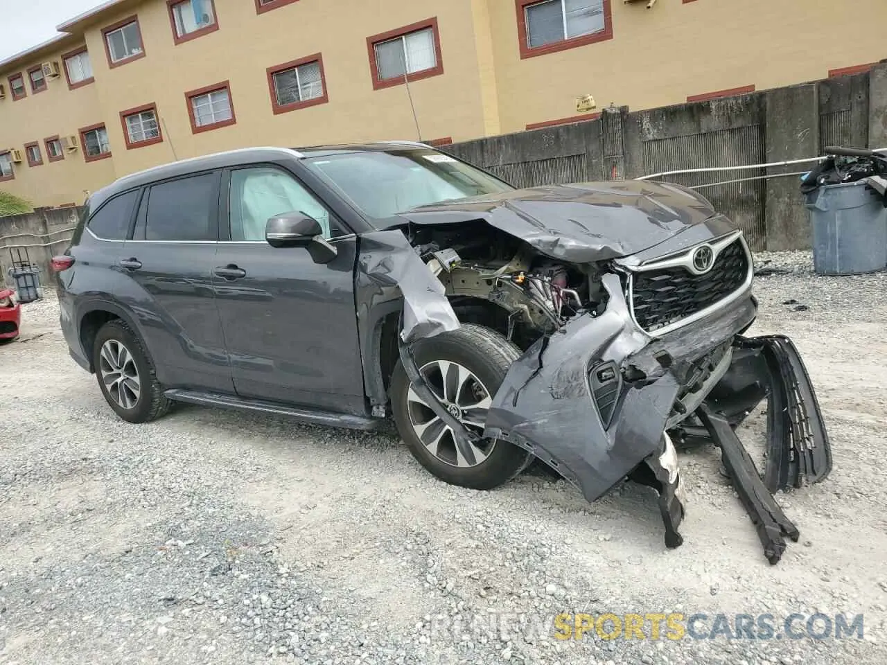 4 Photograph of a damaged car 5TDKDRAH0PS014073 TOYOTA HIGHLANDER 2023