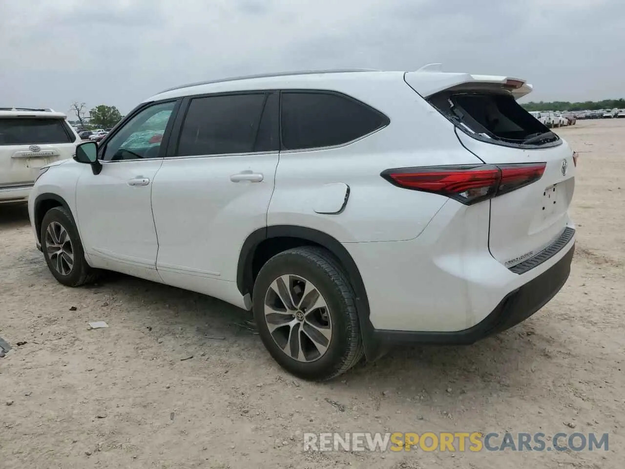 2 Photograph of a damaged car 5TDKDRAH0PS028944 TOYOTA HIGHLANDER 2023